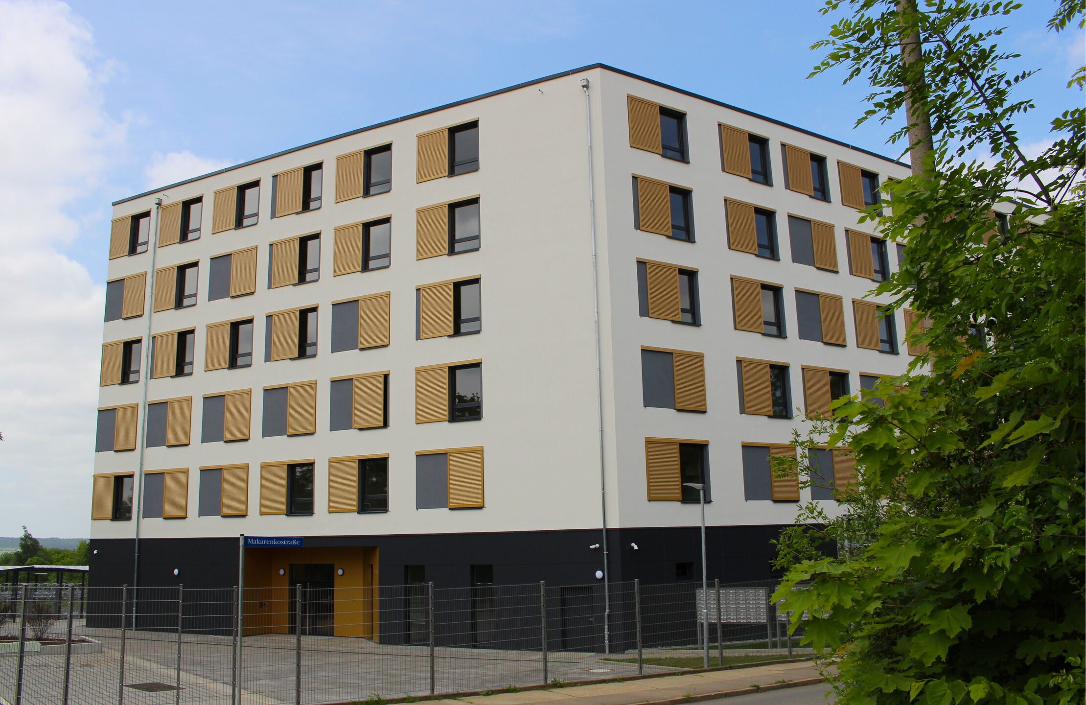 Makarenkostraße 8